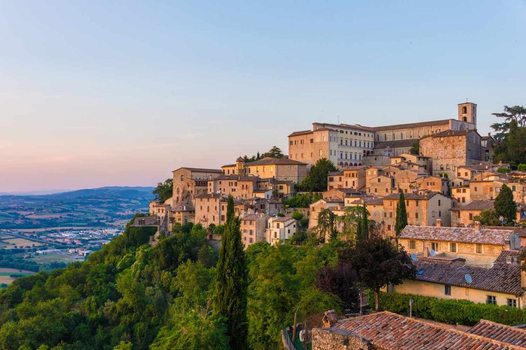 Tuscany, Italy — Wine, Villas, and Endless Sunsets